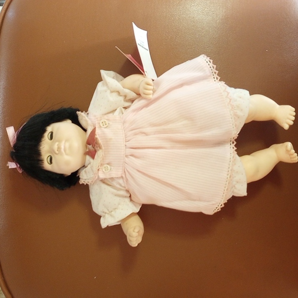 Vintage Asian Girl Doll by Pauline w/ Tag. Chinese or Japanese - Picture 5 of 9